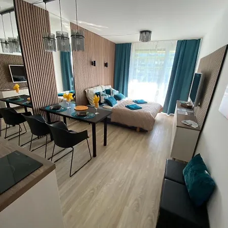 Beachfront Lux 007
